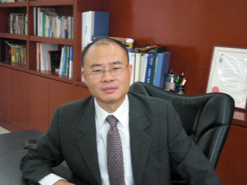 Becoming a growth partner for entrepreneurs and being a responsible minority shareholder